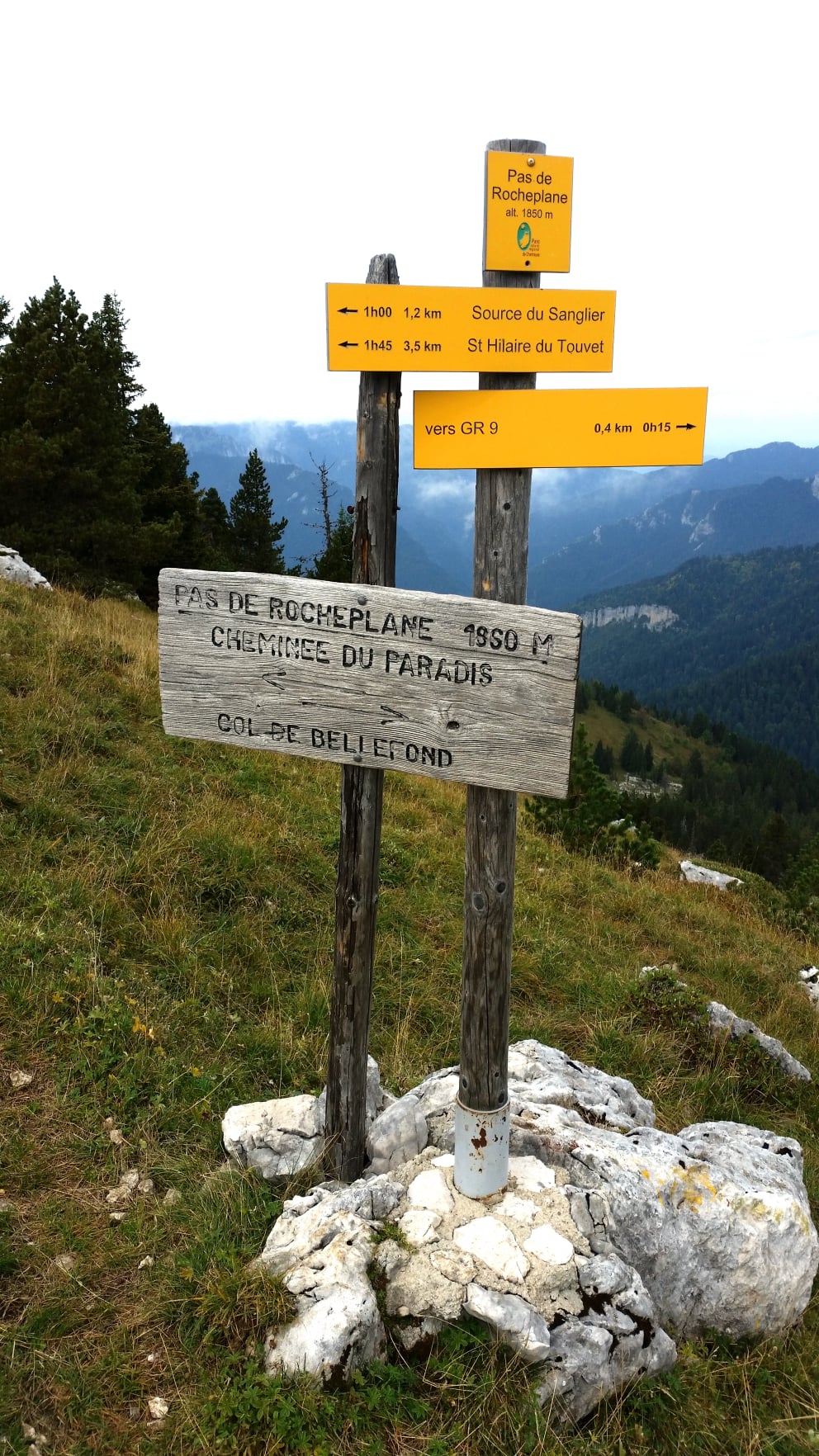 randonnée au Pas de Rocheplane et son monolithe   massif de la Chartreuse