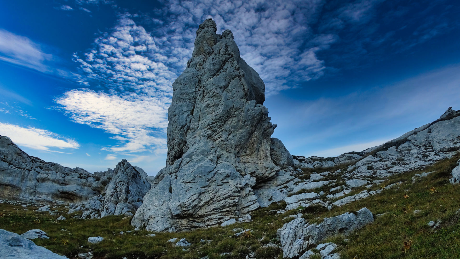 randonnée massif de la chartreuse monolithe du pas de l'oeille
